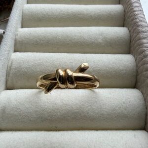 14K Gold Knot Size 7 Ring